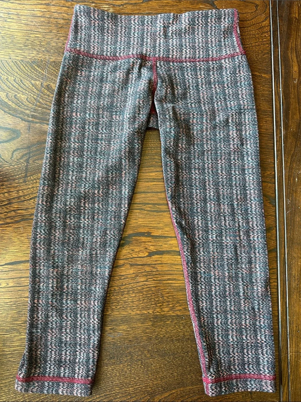 lululemon athletica Mixed Gray and Red Seam-Detail Cropped Leggings